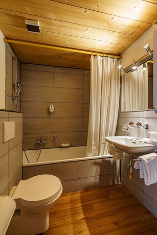 Imagen de la habitación del Hotel Silvapina. Foto 7