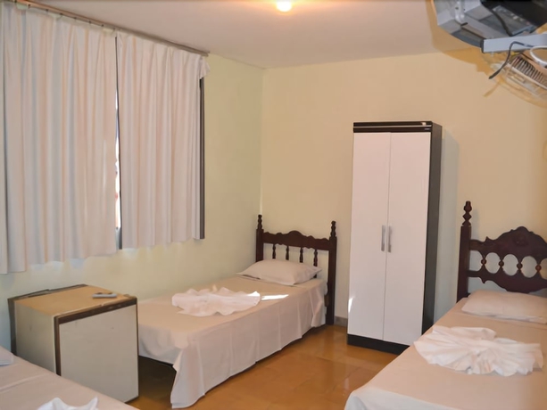 Imagen de la habitación del Hotel Silveira. Foto 7