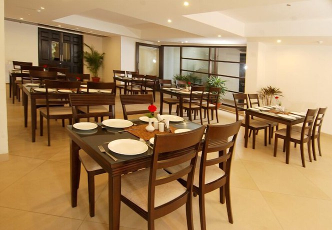 Imagen del bar/restaurante del Hotel Silver Ark. Foto 2