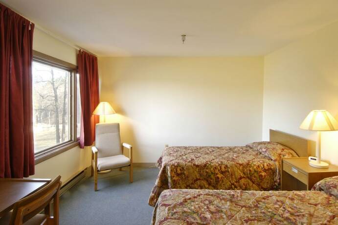 Imagen de la habitación del Hotel Silver Bay Inn and Conference Center. Foto 15