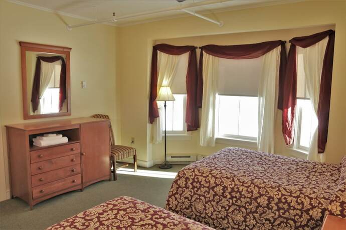 Imagen de la habitación del Hotel Silver Bay Inn and Conference Center. Foto 18