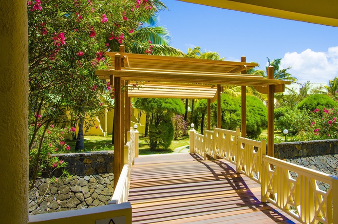 Imagen de los exteriores del Hotel Silver Beach, TROU D'EAU DOUCE. Foto 12