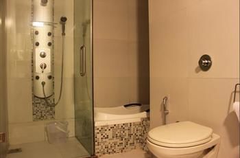 Imagen de los interiores del Hotel Silver Cloud and Banquets Ahmedabad. Foto 14