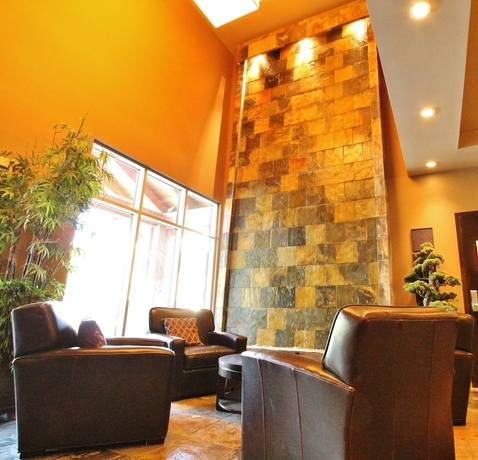 Imagen de los interiores del Hotel Silver Creek Lodge, Canmore. Foto 18