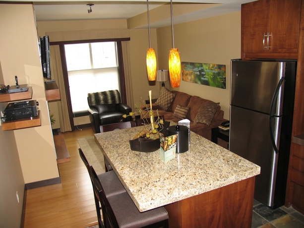 Imagen de la habitación del Hotel Silver Creek Lodge, Canmore. Foto 10