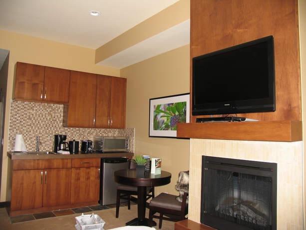Imagen de la habitación del Hotel Silver Creek Lodge, Canmore. Foto 11