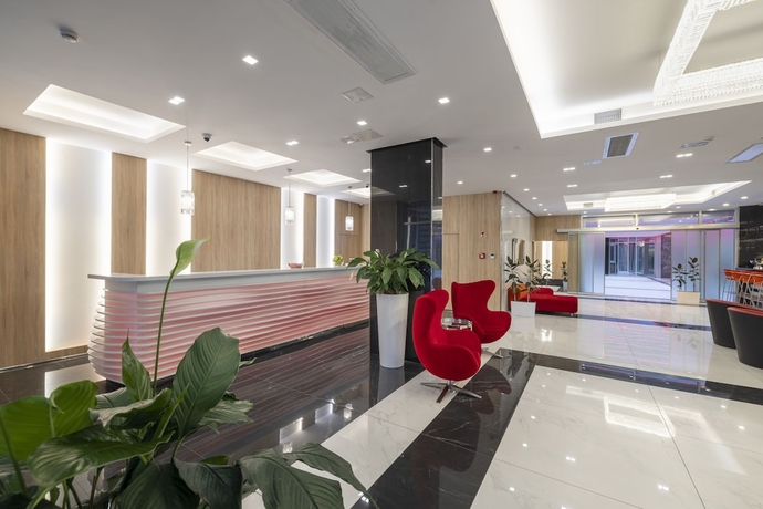 Imagen de los interiores del Hotel Silver Crown and Residence. Foto 16