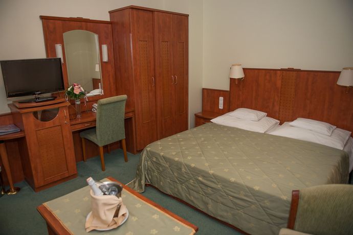Imagen de la habitación del Hotel Silver, Hajduszoboszlo. Foto 5
