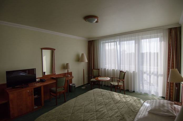 Imagen de la habitación del Hotel Silver, Hajduszoboszlo. Foto 9