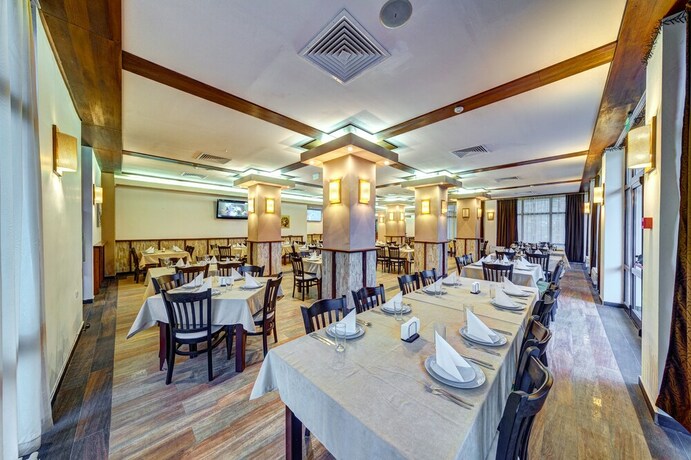 Imagen del bar/restaurante del Hotel Silver Hills. Foto 16