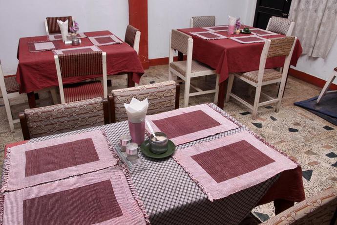 Imagen del bar/restaurante del Hotel Silver Home - Hostel. Foto 2