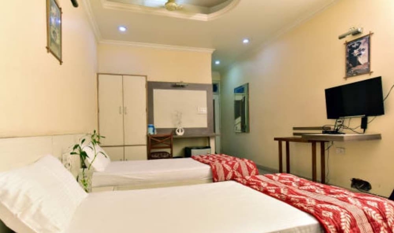 Imagen de la habitación del Hotel Silver Inn, Bhopal. Foto 7