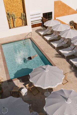 Imagen de la piscina del Hotel Silver Lake Pool and Inn. Foto 20