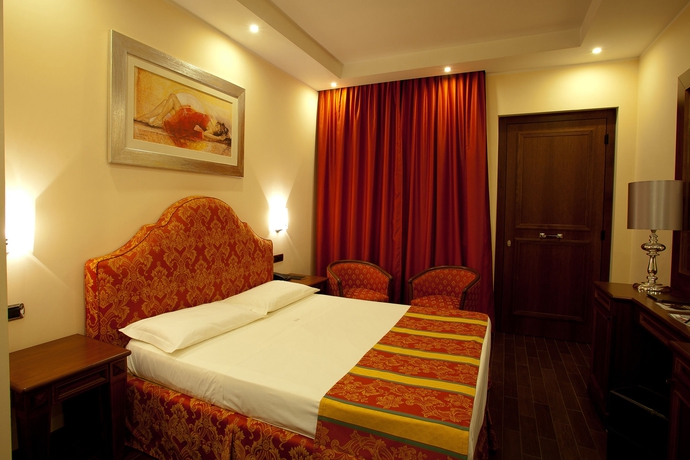 Imagen de la habitación del Hotel Silver, Milán. Foto 6