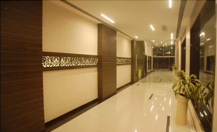 Imagen de los interiores del Hotel Silver Oak, Bilaspur. Foto 19