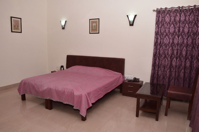 Imagen de la habitación del Hotel Silver Oak Country Yard. Foto 15