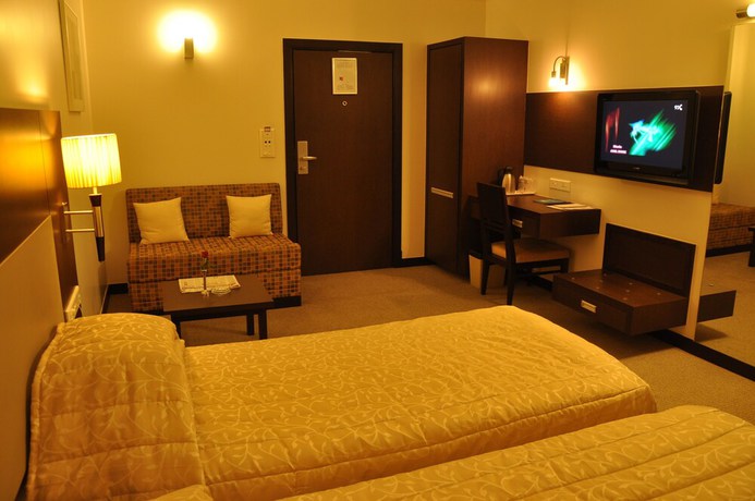 Imagen de la habitación del Hotel Silver Palace, Rajkot. Foto 2