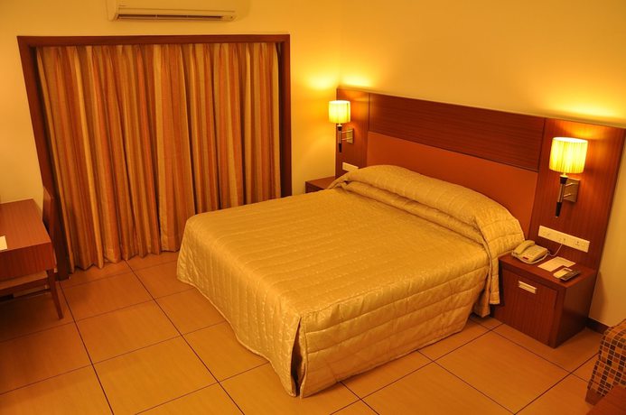 Imagen de la habitación del Hotel Silver Palace, Rajkot. Foto 7