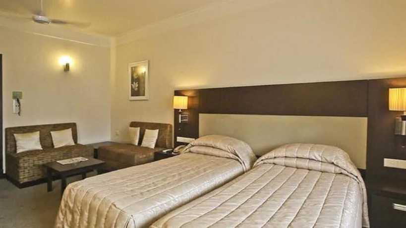 Imagen de la habitación del Hotel Silver Palace, Rajkot. Foto 11