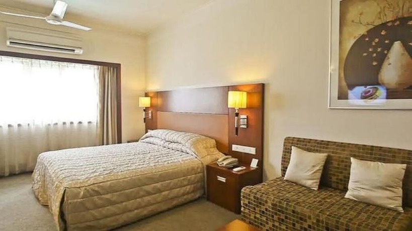 Imagen de la habitación del Hotel Silver Palace, Rajkot. Foto 13
