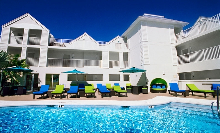 Imagen de la piscina del Hotel Silver Palms Inn. Foto 6