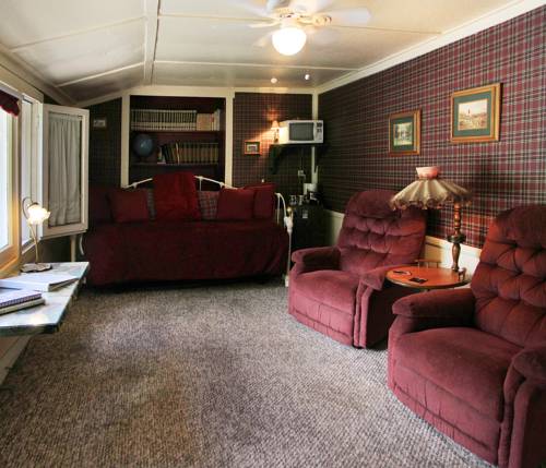 Imagen de la habitación del Hotel Silver Pines Lodge. Foto 8