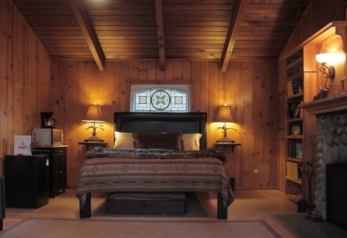 Imagen de la habitación del Hotel Silver Pines Lodge. Foto 9