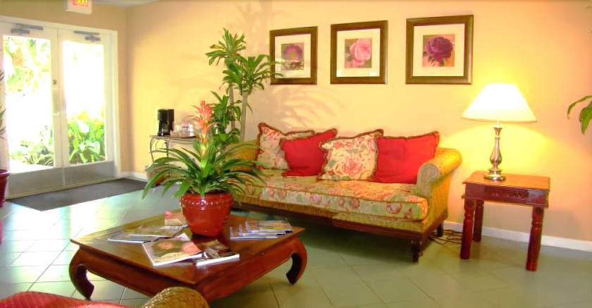 Imagen de los interiores del Hotel Silver Sands Beach Resort. Foto 14