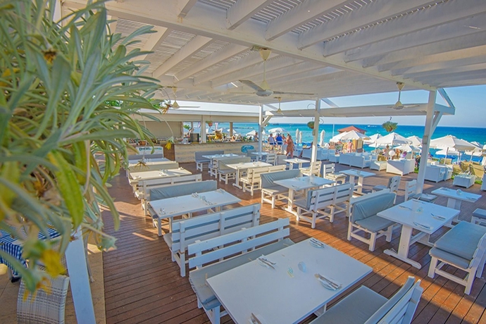 Imagen general del Hotel Silver Sands. Foto 14