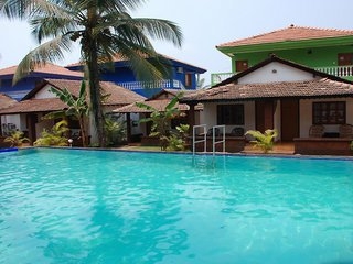 Imagen de la piscina del Hotel Silver Sands Holiday Village. Foto 3