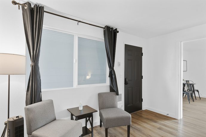 Imagen de la habitación del Hotel Silver Sands Motel. Foto 11