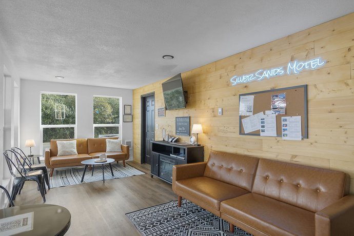 Imagen de los interiores del Hotel Silver Sands Motel. Foto 19
