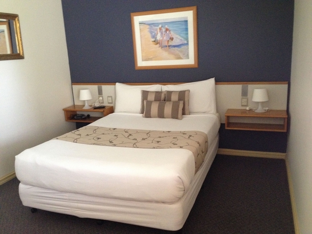 Imagen de la habitación del Hotel Silver Sands Resort. Foto 2