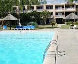Imagen de la piscina del Hotel Silver Sands Resort. Foto 8