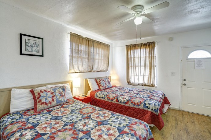 Imagen de la habitación del Hotel Silver Spray Motel. Foto 4