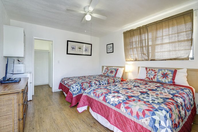 Imagen de la habitación del Hotel Silver Spray Motel. Foto 14