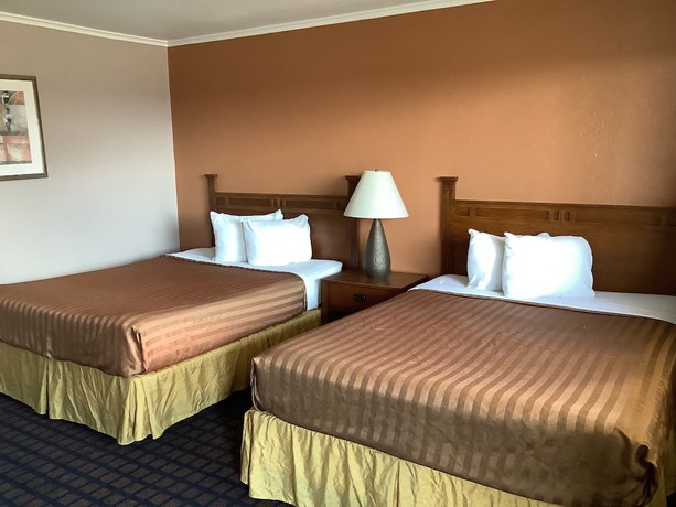 Imagen de la habitación del Hotel Silver Spur Vintage Inn and Suites. Foto 2