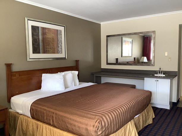 Imagen de la habitación del Hotel Silver Spur Vintage Inn and Suites. Foto 13