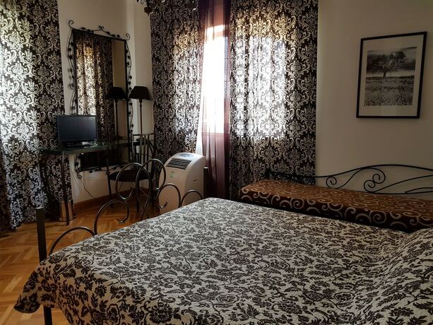 Imagen de la habitación del Hotel Silver Village Residence. Foto 16