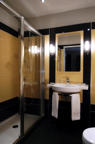 Imagen de la habitación del Hotel Silver & Gokart Center. Foto 7