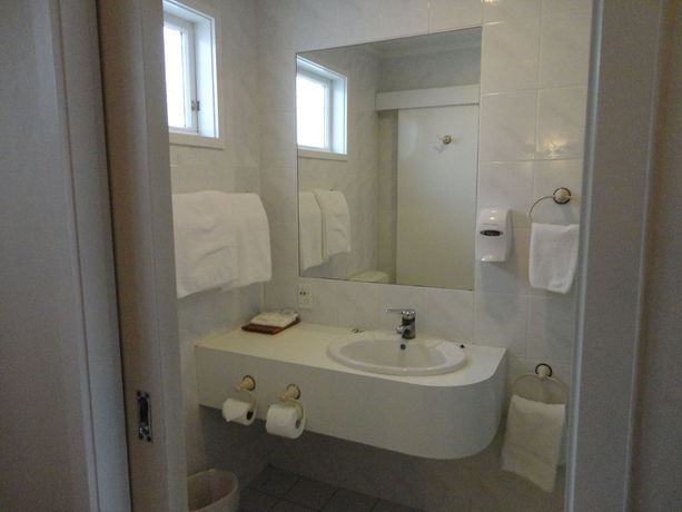 Imagen de la habitación del Hotel SilverOaks Geyserland. Foto 5