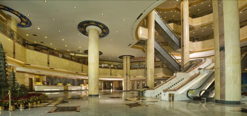 Imagen de los interiores del Hotel Silverland. Foto 19