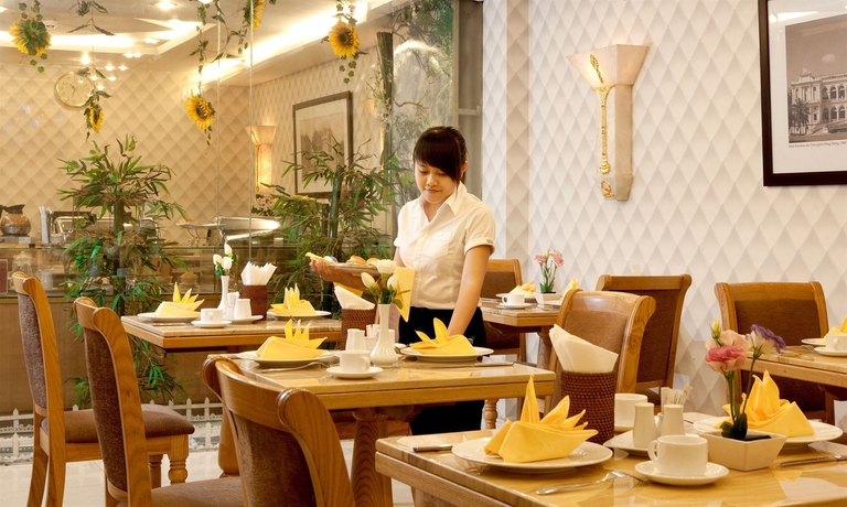 Imagen del bar/restaurante del Hotel Silverland Min. Foto 5