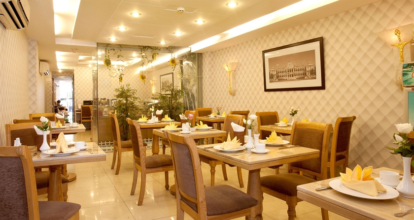 Imagen del bar/restaurante del Hotel Silverland Min. Foto 6