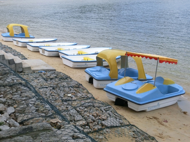 Imagen de los exteriores del Hotel Silvermine Beach Resort. Foto 5