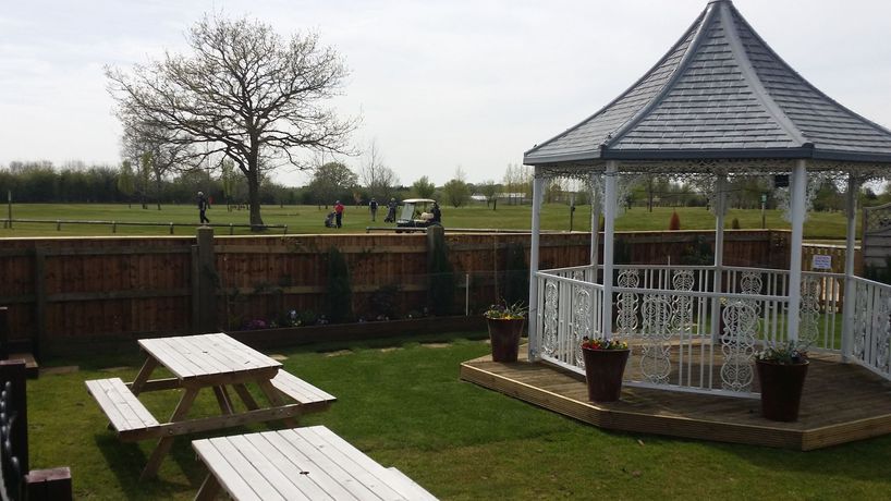 Imagen de los exteriores del Hotel Silverstone Golf Club and. Foto 14