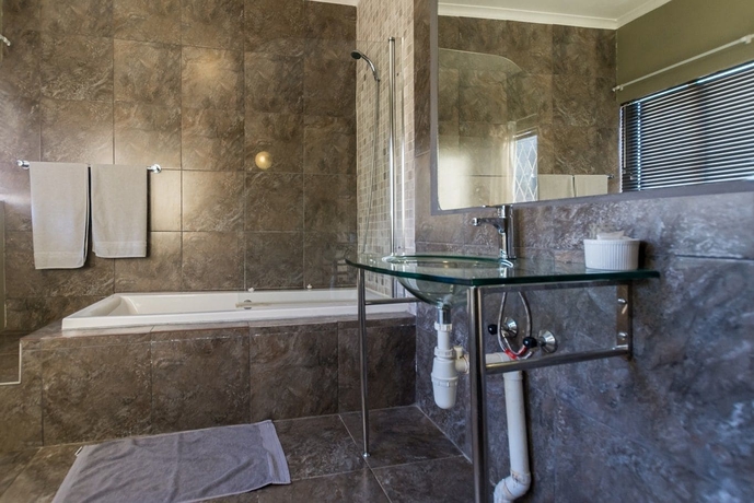 Imagen de la habitación del Hotel Silverstone Guest House. Foto 11