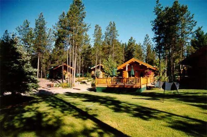 Imagen de los exteriores del Hotel Silverwolf Log Chalet Resort. Foto 20