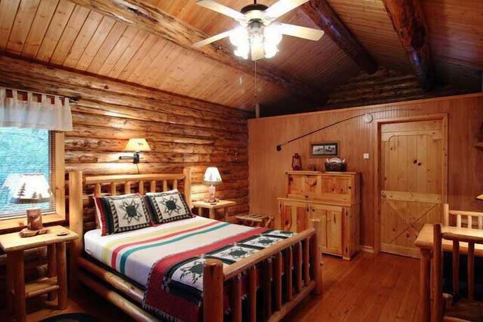 Imagen de la habitación del Hotel Silverwolf Log Chalet Resort. Foto 8