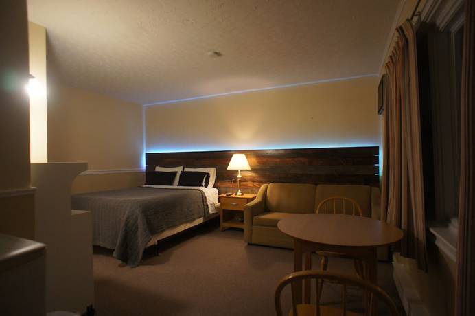 Imagen de la habitación del Hotel Silverwood Inn and Suites. Foto 6